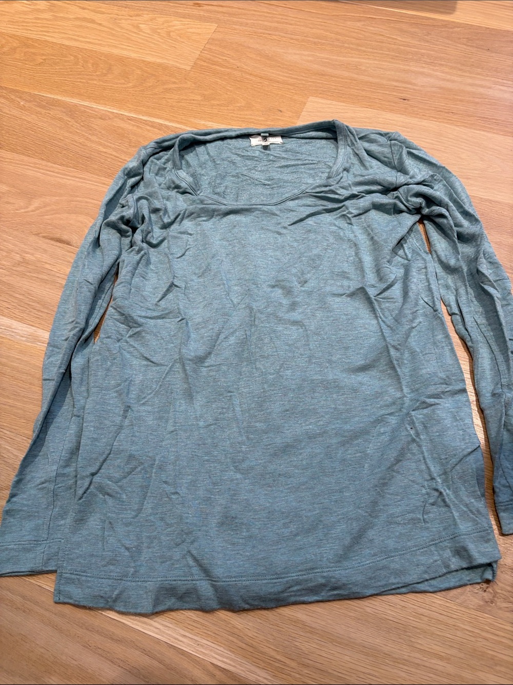 Lou & Grey Lightweight Long Sleeve Scoop Neck Top in Dusty Teal